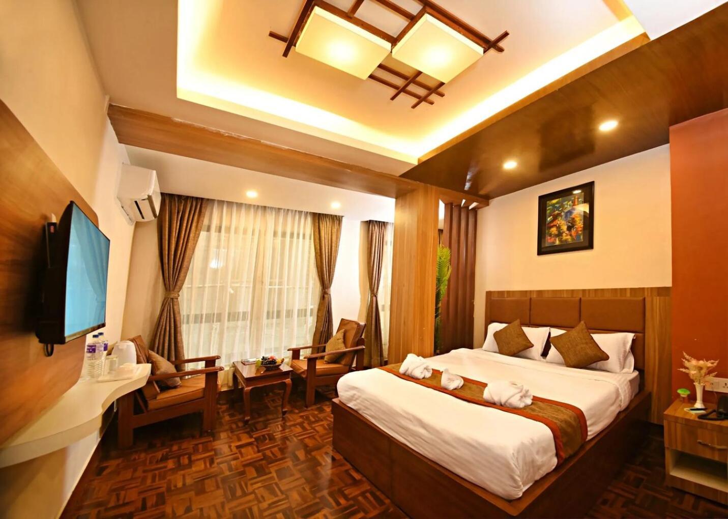 Отель Jupiter Plaza Delhi Airport Нью-Дели Экстерьер фото